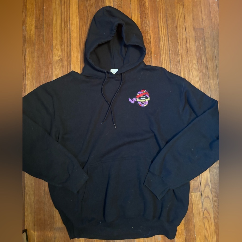 🔥Yummy Mummy Hoodie Super Rare Size Large Embroidered logo🔥